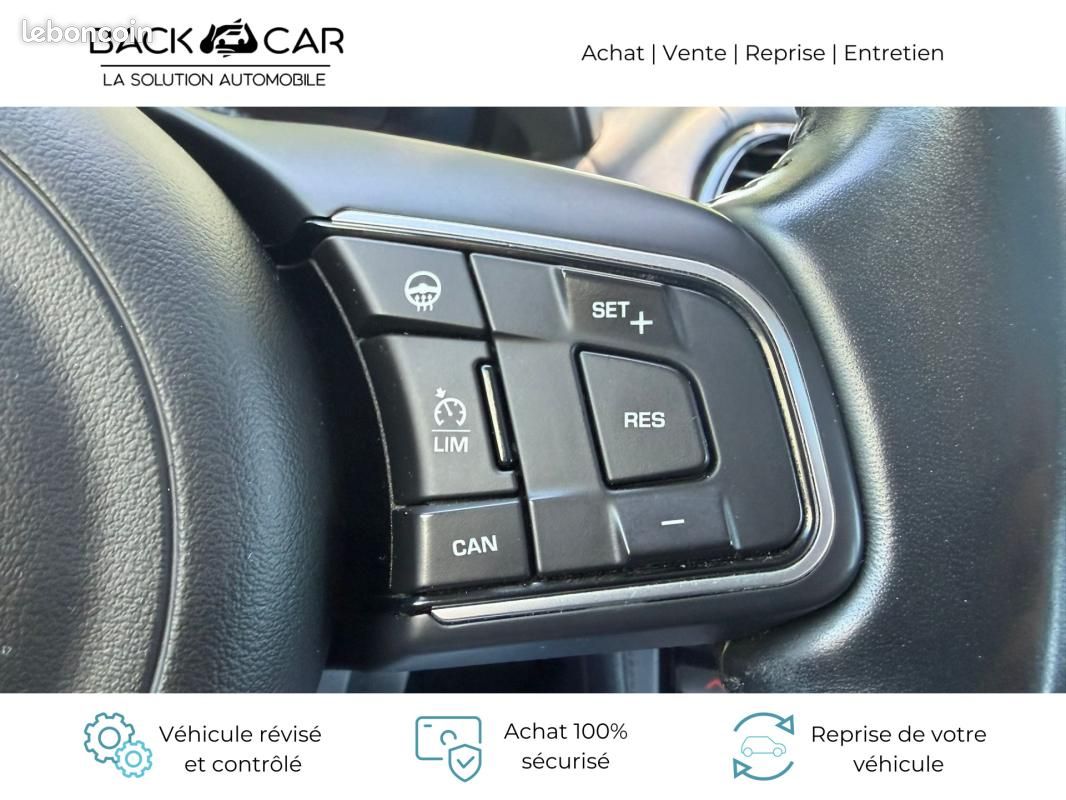 Jaguar F-Pace V6 3.0 D 300 ch AWD BVA8 Portfolio TOIT OUVRANT / SIEGES AV ET VOLANT CHAUFFANTS CO... (image 11)