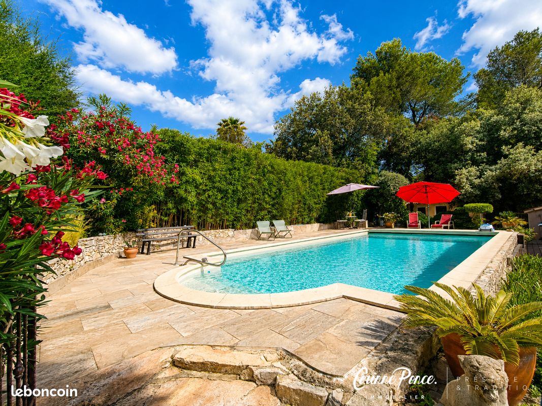 Maison 6 pièces 206 m² · à Langlade · 206 m² · 649 000 €
