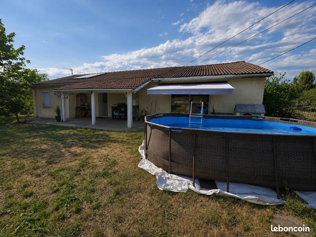 Maison 6 pièces 140 m² · à Donnezac · 140 m² · 158 000 €