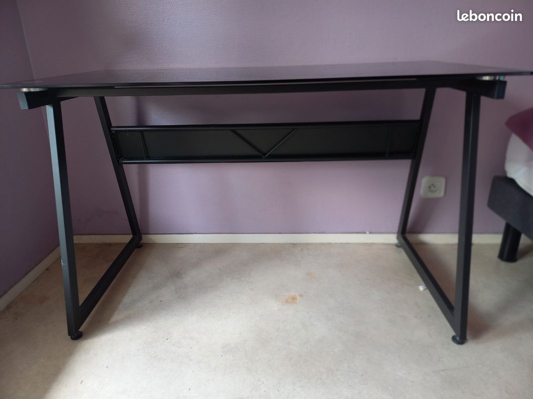 Bureau noir (image 1)