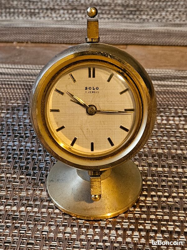 Ancien Réveil de Voyage HELVECO Swiss Made - 7 Jewels - Vint