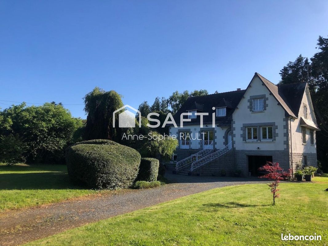 Maison 9 pièces 254 m² · à Saint-Julien · 254 m² · 399 000 €