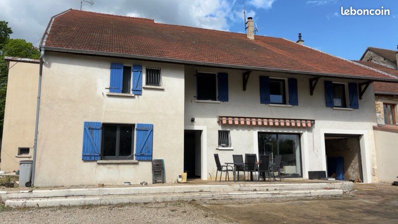 Maison 7 pièces 216 m² · à La Marre · 216 m² · 279 000 €