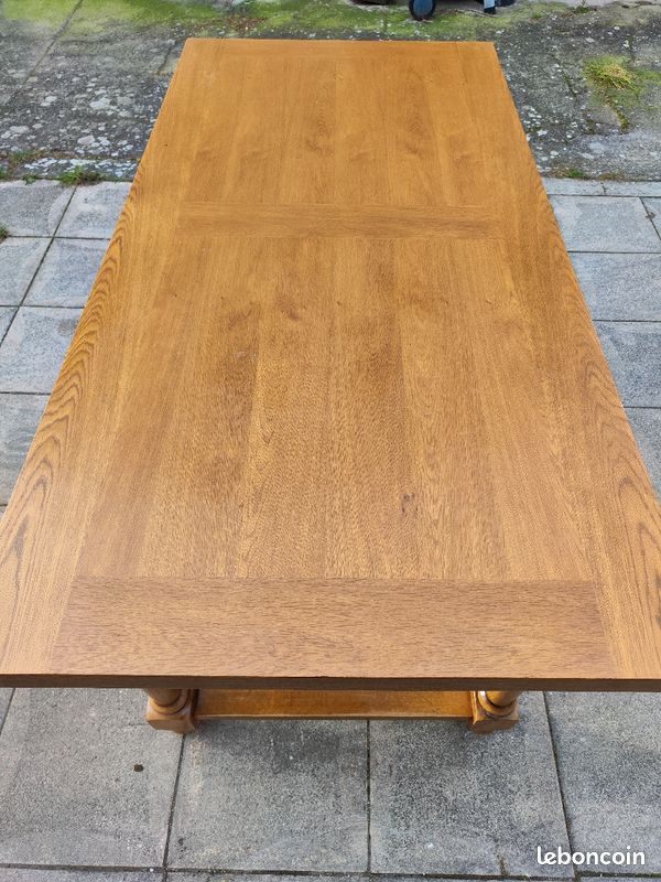 Table (image 3)