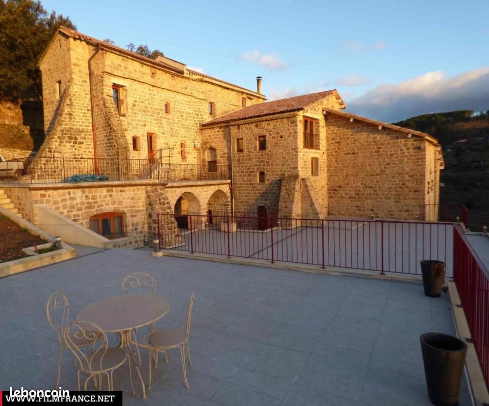Maison 1494 m² · à Faugères · 1 494 m² · 2 980 000 €