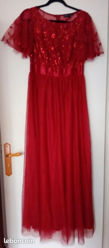 Vend Robes de Cérémonie (image 3)