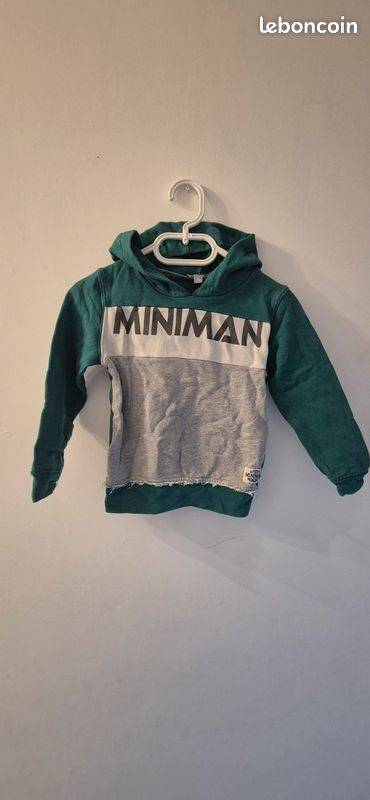 Sweat à capuche 4 ans (image 1)