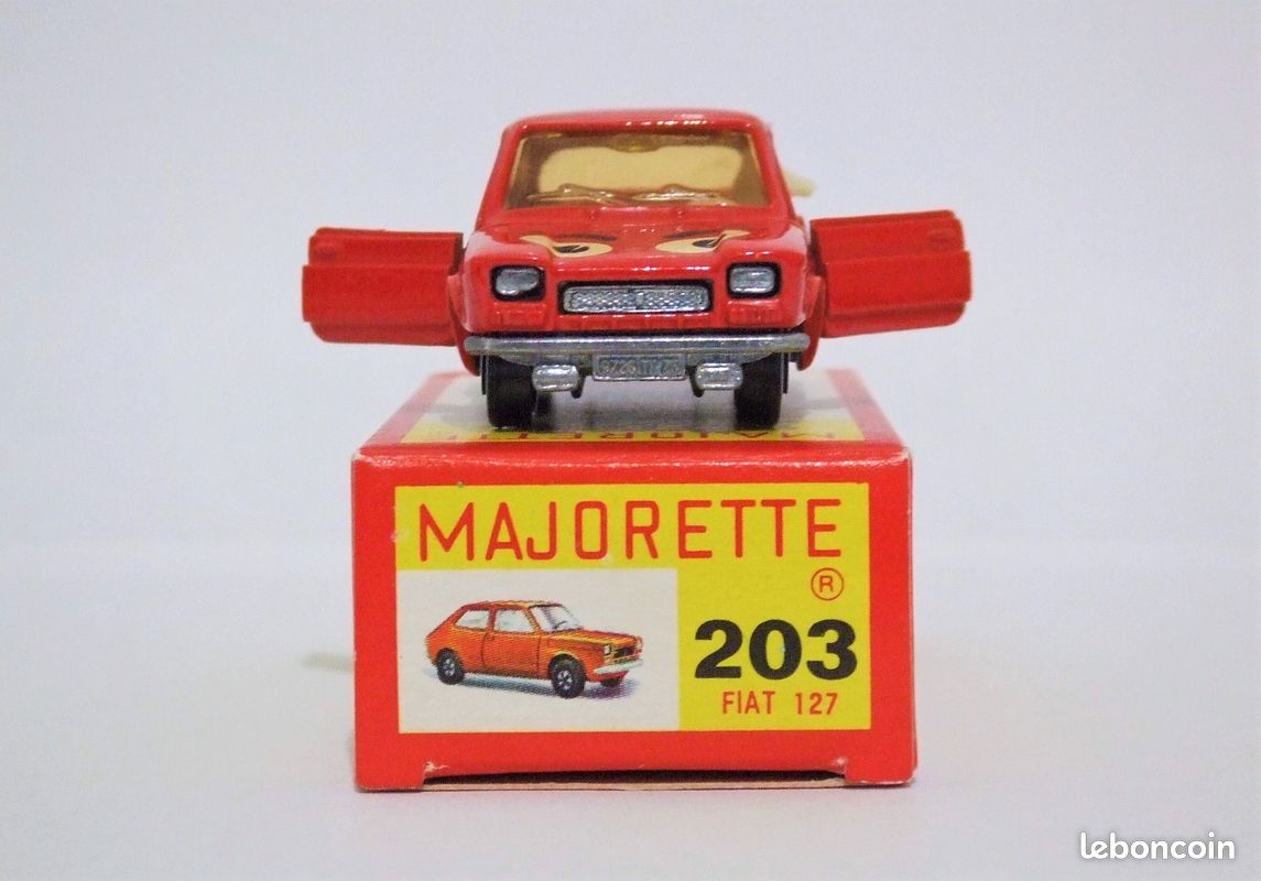 Majorette Fiat 127 Rouge + Voilier - Miniature 1:55 Fabriquée En France