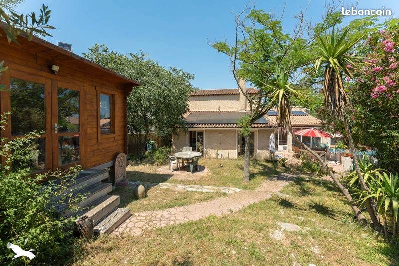 Maison 10 pièces 264 m² · au Crès · 264 m² · 575 000 €