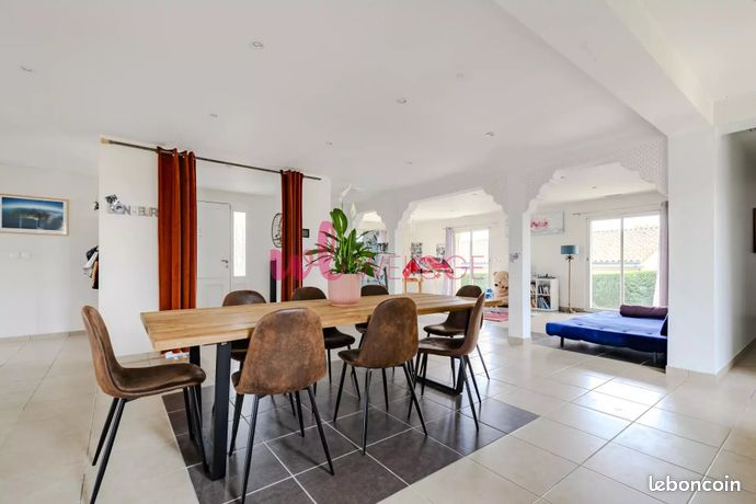 Maison 6 pièces 280 m²