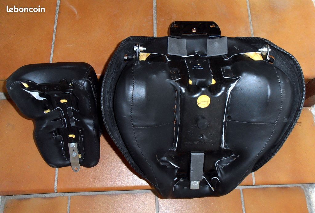 ATTENTION Selle confort avec arceau chromé VENDUE Reste le pouf lacé assorti pour Harley Davidson Softail "DELUXE" pour twin cam de 99 à 2017 inclus (image 3)