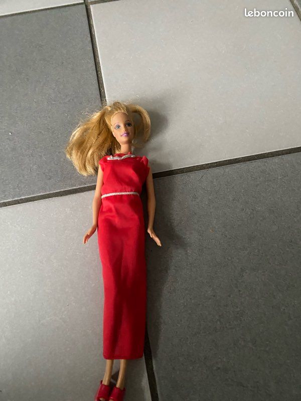 Uptown Chic Barbie Doll Classique Collection 3rd in a Series 1993 Mattel 11623