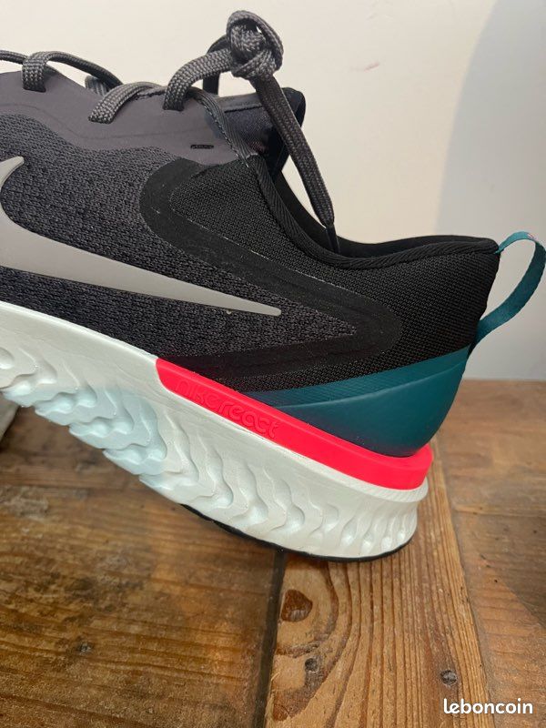 Nike odyssey react (image 2)
