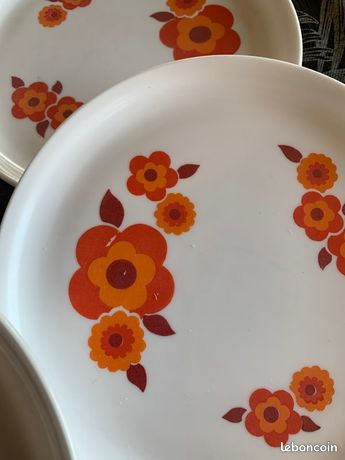 Lot De 4 Assiettes Creuses Arcopal Vintage – Motif Fleurs Orange / Lotus – Pop 70's – 21,5cm