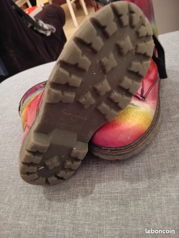 Chaussures hautes chaudes type doc martins (image 2)