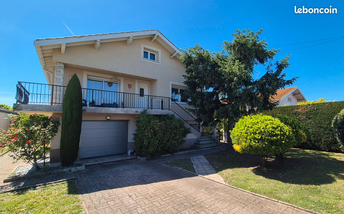 Maison 6 pièces 104 m² · à Feurs · 104 m² · 250 000 €