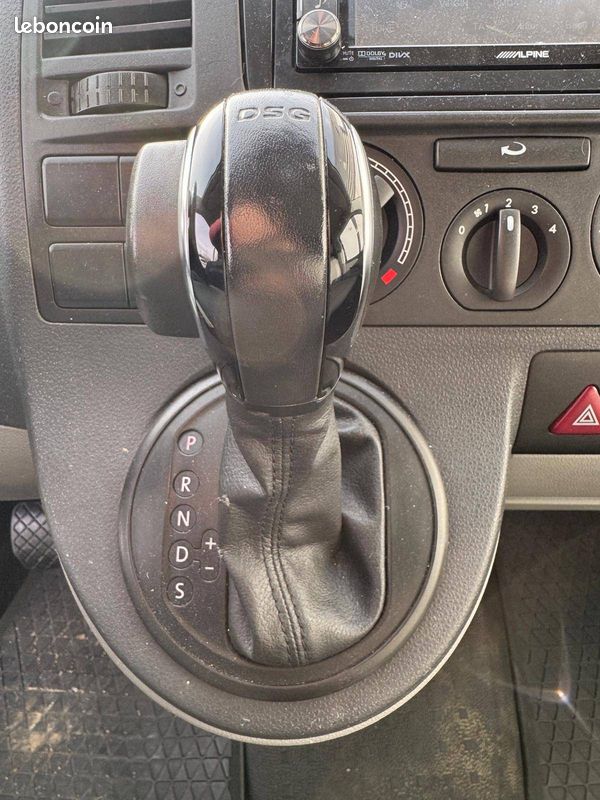 VOLKSWAGEN UTILITAIRES TRANSPORTER FGN TOLE CB 2.0 BiTDI 180 FAP 2.8T DSG7 (image 26)