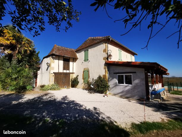 Propriété 7 pièces 179 m²
