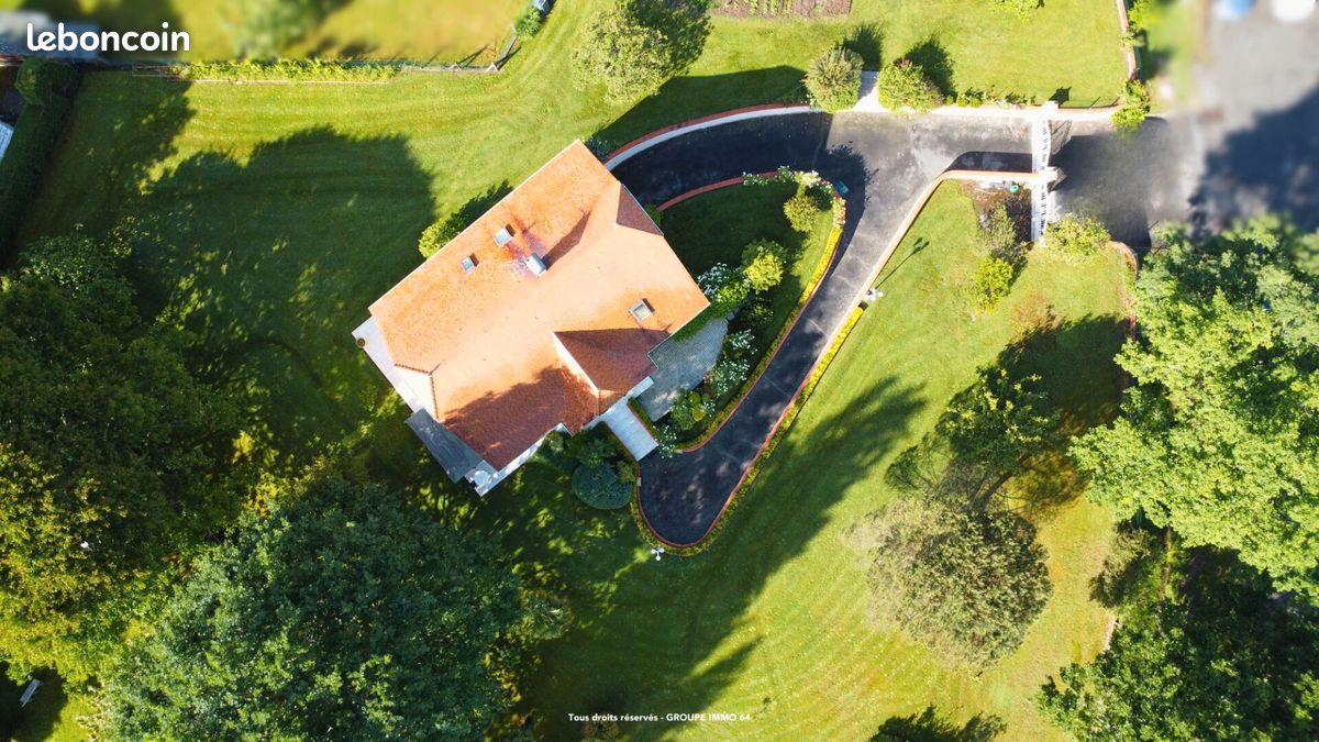 Maison 7 pièces 170 m² · à Sauvagnon · 170 m² · 422 000 €