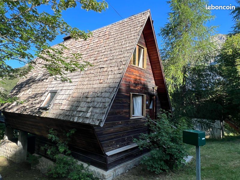Allos disponible adorable chalet bois particulier convenant jusqu’à 6 personnes idéal SKI / RANDONNÉES / VACANCES EN FAMILLE (image 17)