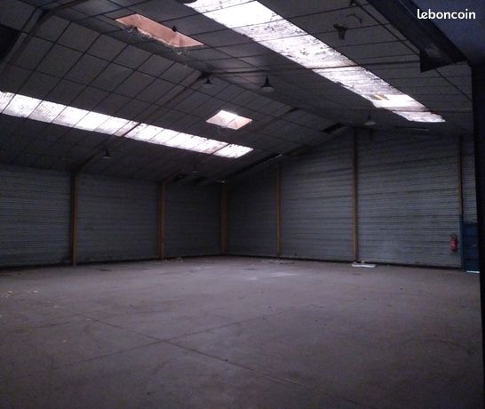 Local Entrepôt Stockage Atelier 200 m²