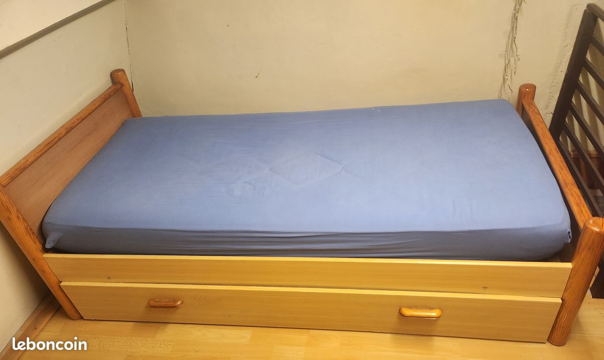 Très beau lit gigogne en bois – 2 couchages – avec grand tiroir (image 1)