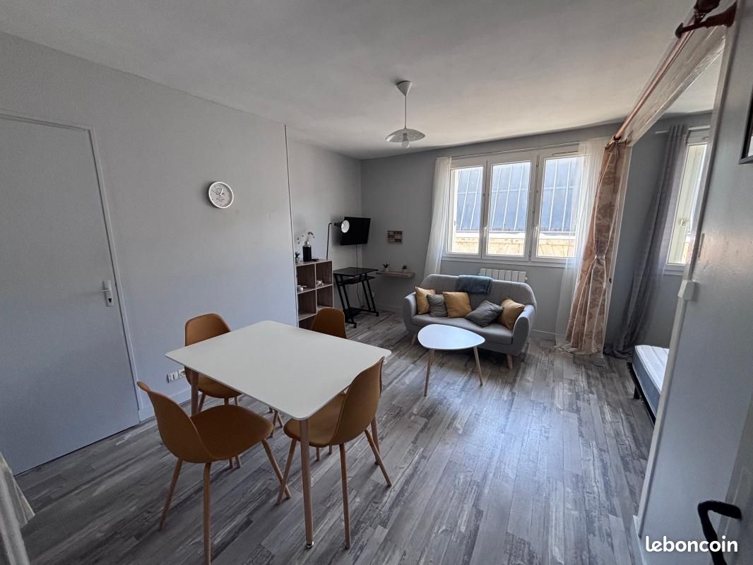 Appartement 1 pièce 35 m² · à Châtellerault · 35 m² · 390 €