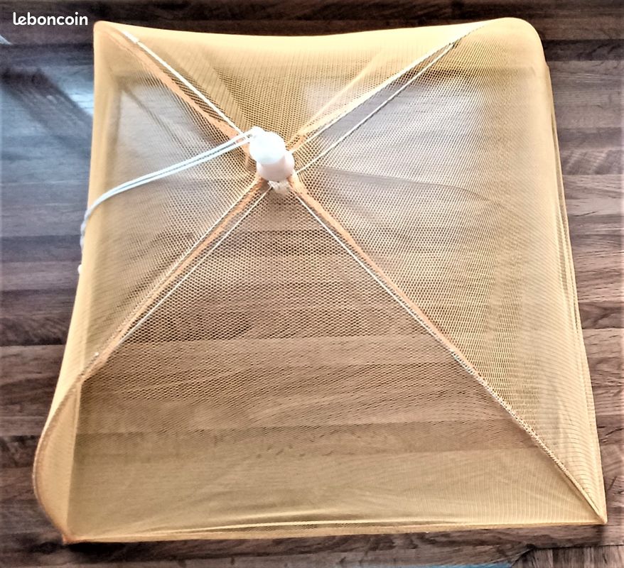 Cloche à aliments pliable (image 1)