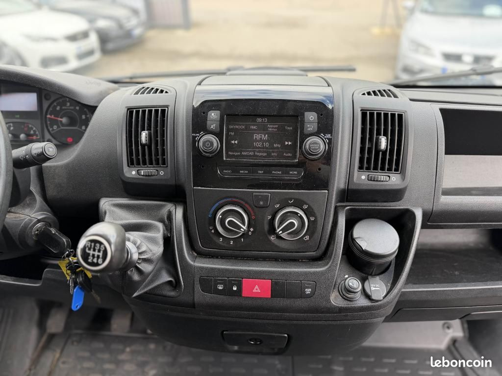 PEUGEOT BOXER Premium L1H1 2.2 BlueHDi - 120 CV 13542 HT (image 11)