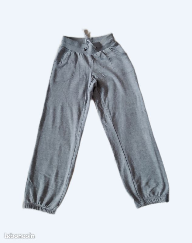 Jogging fille 12 ans 2 euros (image 1)