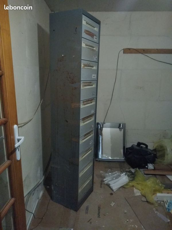 Armoire de rangement vintage (image 2)