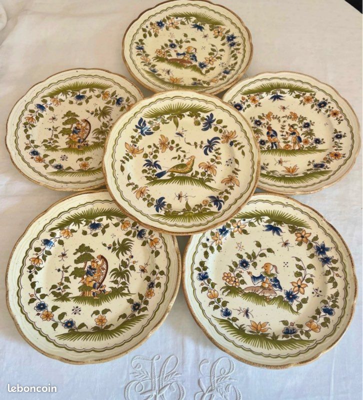 Service de table en faience vintage made in Italy, reproduction 18 ème siècle Moustier (image 6)