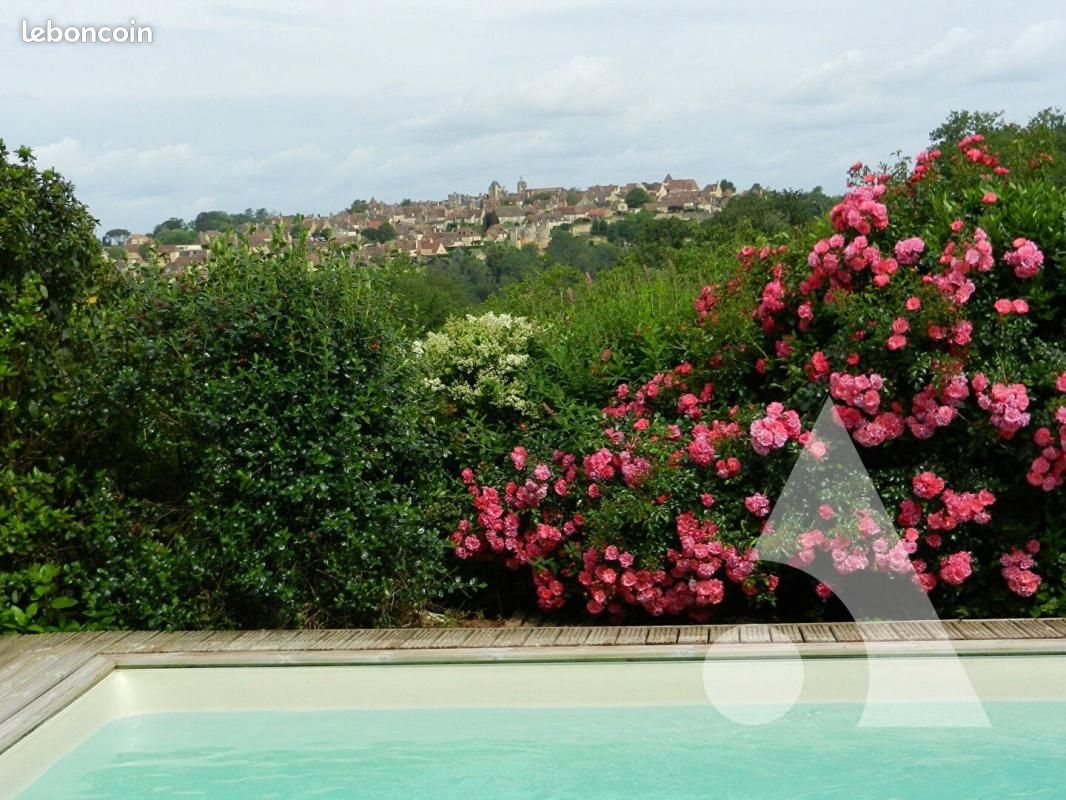 Terrain 3 333 m² Domme · 536 842 €