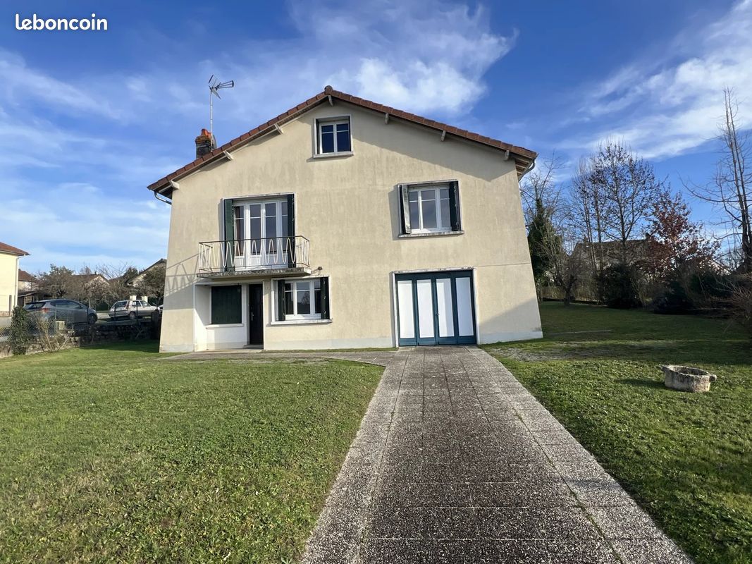 Maison 8 pièces 110 m² · à Le Dorat · 110 m² · 119 900 €