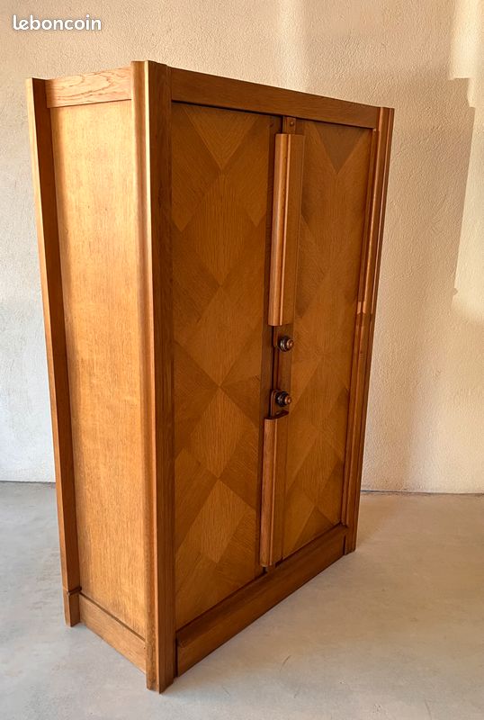 Armoire en chêne par Guillerme et Chambron, édité par Votre maison, France années 50 (image 6)
