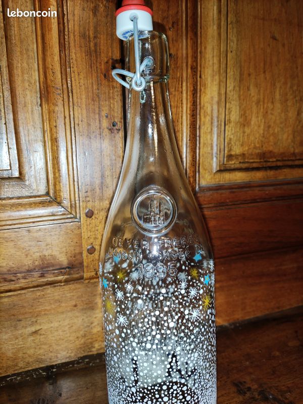 B&P Lamp Brass Finial - Antique Finish 1/4-27 Tap For Standard Lamp Harps