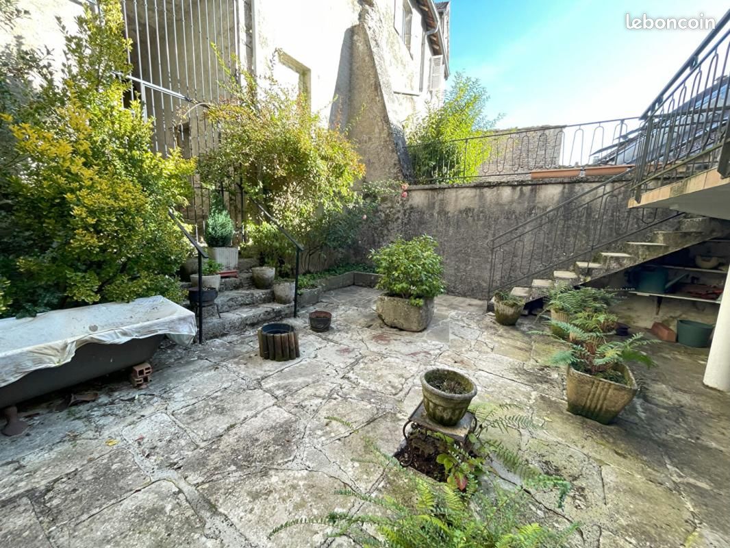 Maison 6 pièces 178 m² · à Orgelet · 178 m² · 258 000 €