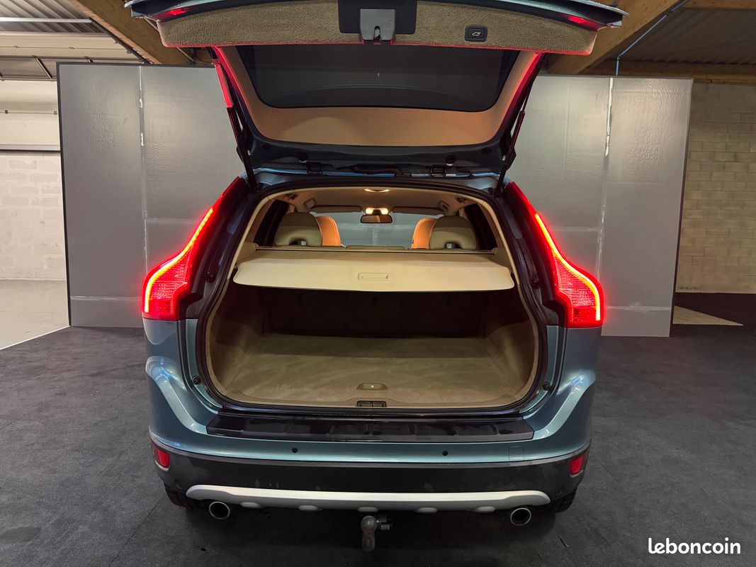 Volvo XC60 T6 AWD 286 cv SUMMUM (image 10)