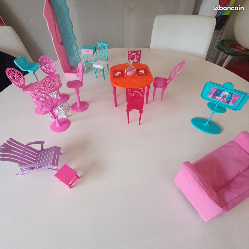 POUPEE ELLIE 30 CM AVEC ACCESSOIRES de chez LISSI - Boutique Loisir et