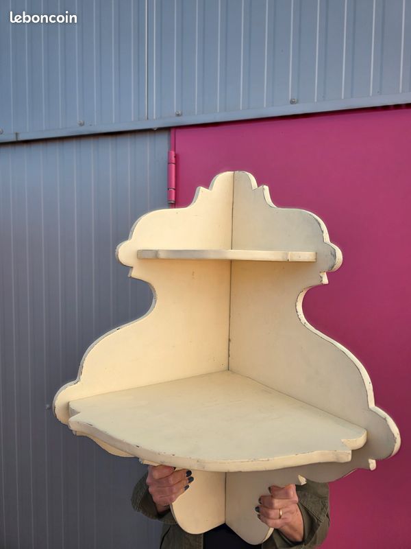 Etagère d'angle en bois peint (image 3)