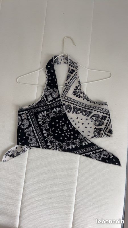 Crop top (image 2)