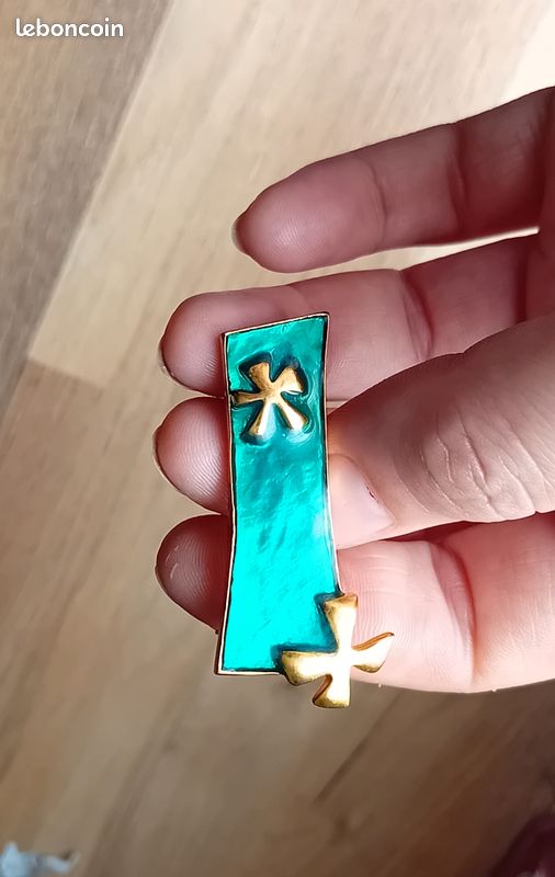 Broche Pendentif Vintage Lancôme En Métal Doré - Occasion - Bijou De Marque Rétro