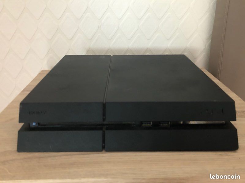 Ps4 Fat (500go) avec 1 manette (image 1)
