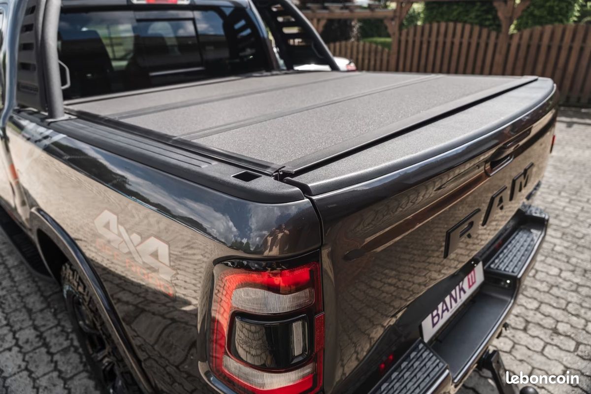 Dodge RAM 1500 Laramie eTorque GPL 5.7 V8 HEMI 401 ch 4x4 – Harman Kardon – Pano – 360° (image 18)