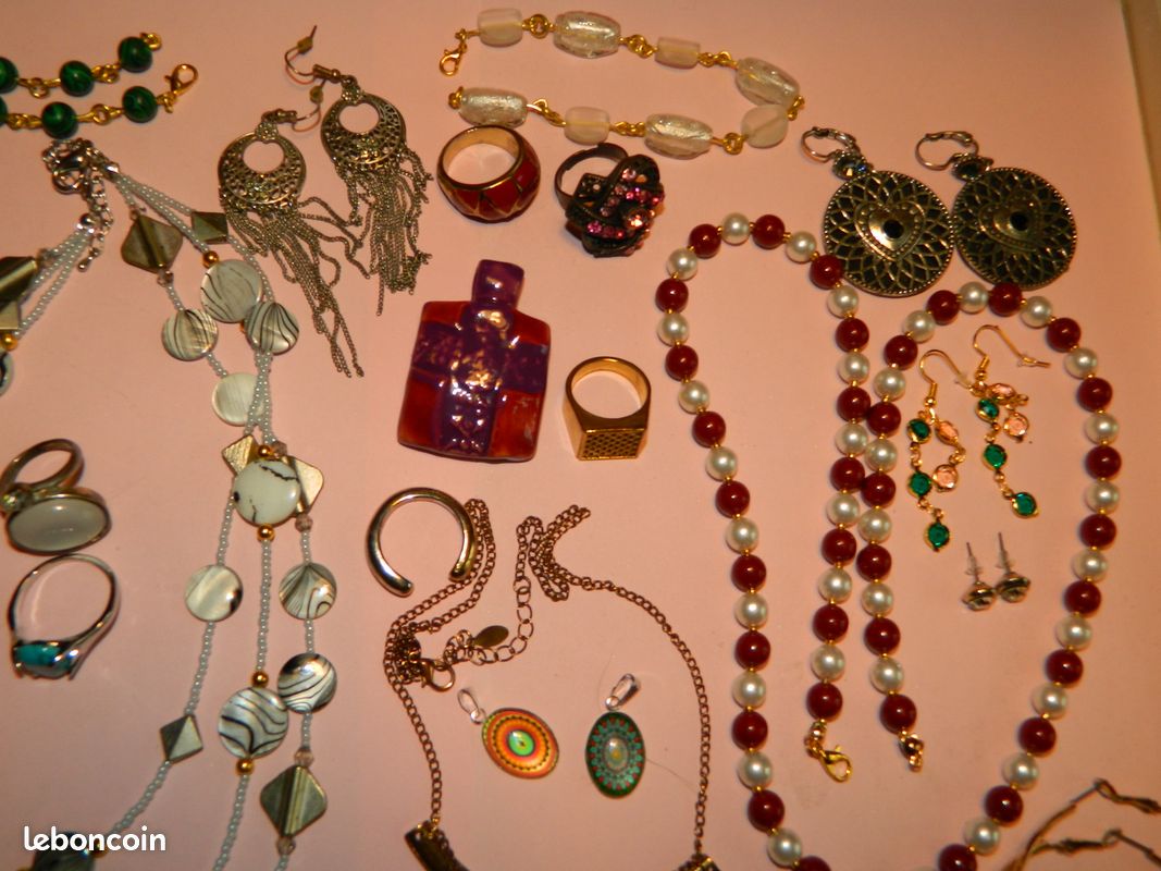 Lot bijoux vintage ancien - Montres & Bijoux