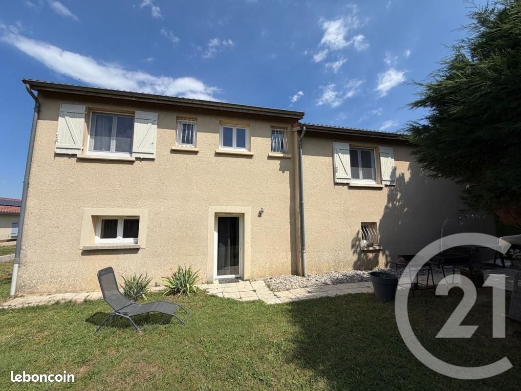 Maison 6 pièces 171 m² · à Quintenas · 171 m² · 1 150 €/mois