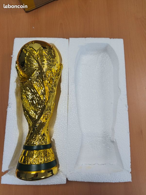 Trophée coupe du monde football taille réelle NEUVE (image 4)