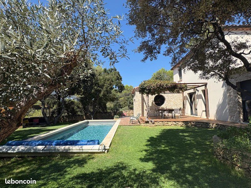 Maison 5 pièces 140 m² · à Cornillon-Confoux · 140 m² · 759 900 €