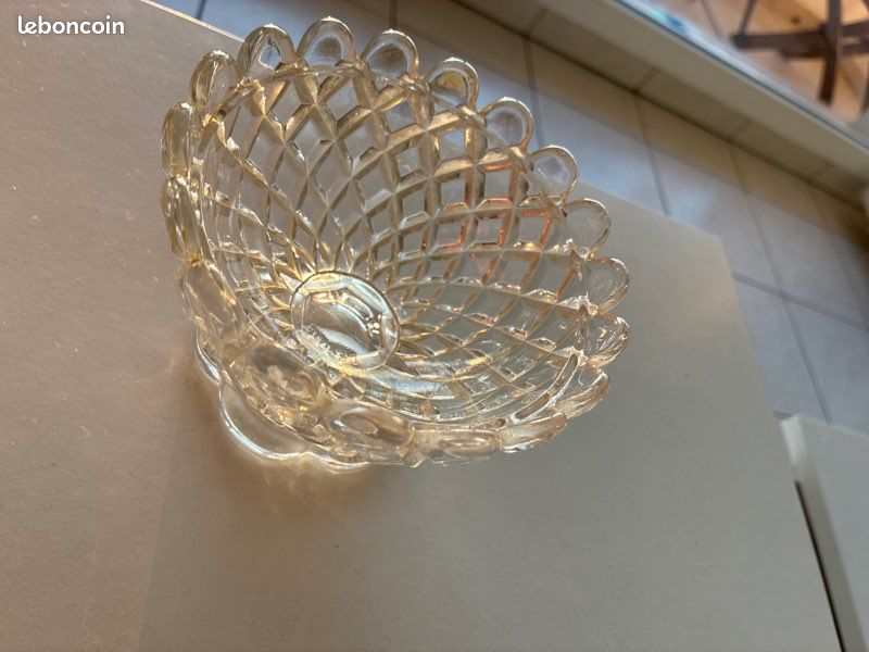 Coupe à fruits / Compotier ancien en cristal BACCARAT signé (image 3)