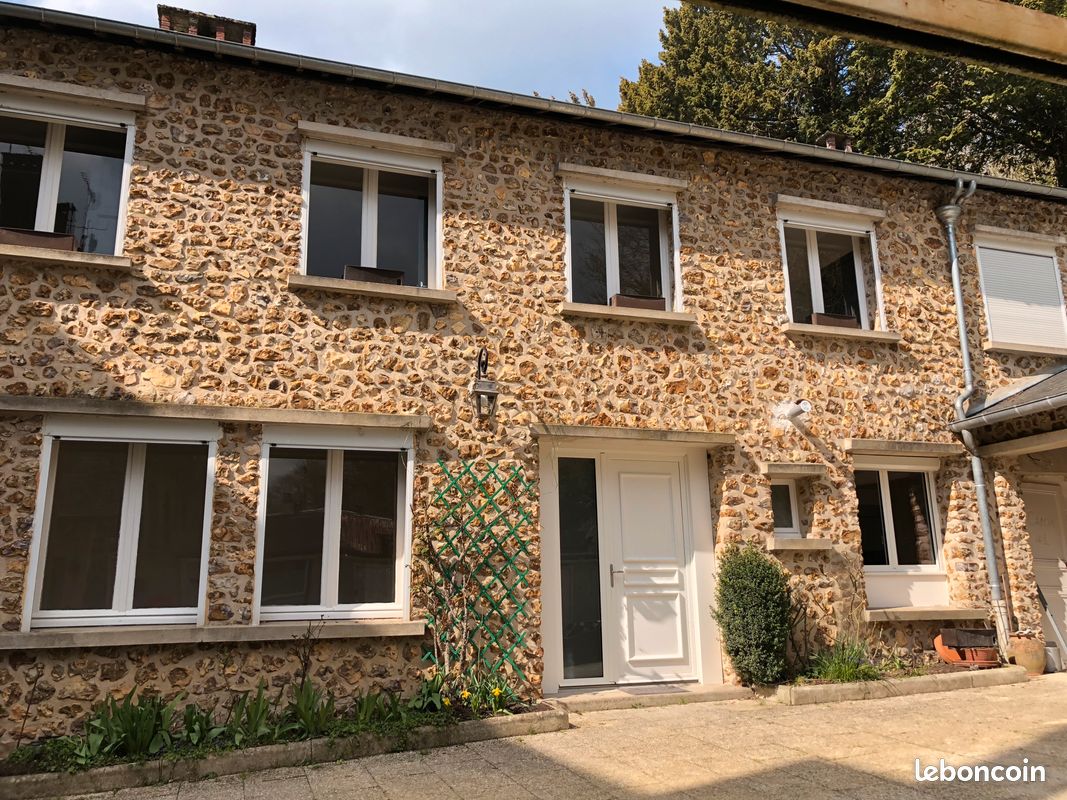 Maison 4 pièces 73 m² · à Beaumont-le-Roger · 73 m² · 850 €/mois